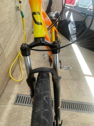 Bicicleta Conor Stunt Naranja/Amarilla