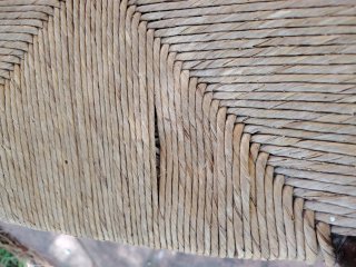 Vendo sillas de mimbre y madera