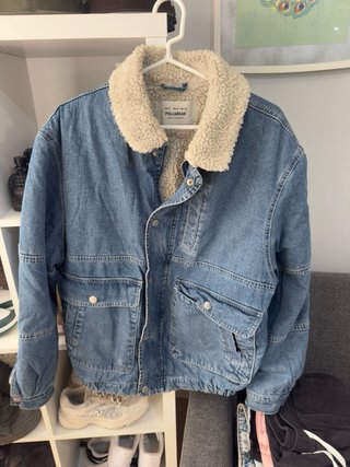 Chaqueta vaquera Pull&Bear con borrego Talla M