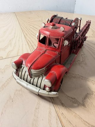 Maqueta Camión Bomberos Antiguo Rojo