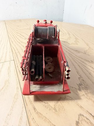 Maqueta Camión Bomberos Antiguo Rojo
