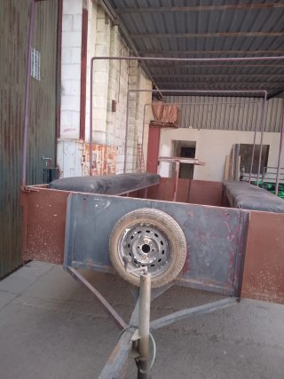 Batea de madera y metal