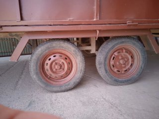 Batea de madera y metal