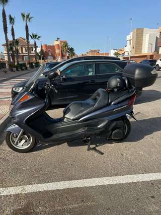 Motocicleta Yamaha Majestic 250 cc buen estado