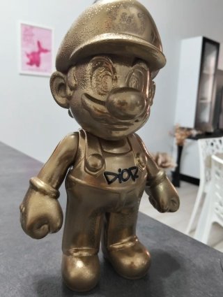 Super Mario Street Art Dior