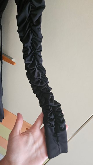 Abito nero a palloncino + coprispalle Blue Sand