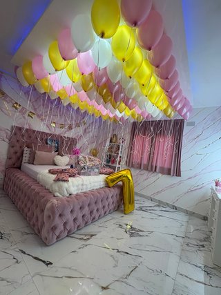 Cama rosa capitoné