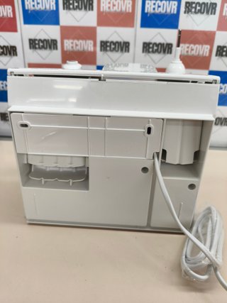Pack Braun Pro 1 con cepillo de dientes eléctrico e irrigador OxyJet blanco y azul