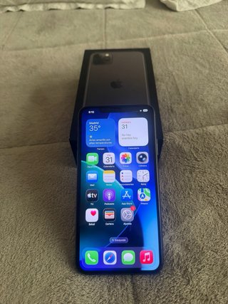 iPhone 11 Pro Max 64GB Gris Espacial - Con Caja