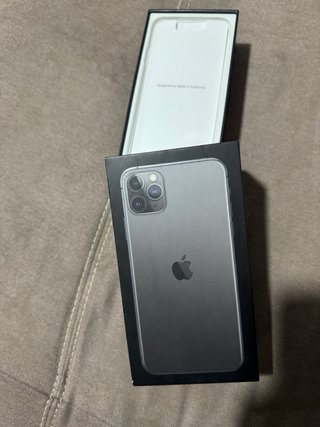 iPhone 11 Pro Max 64GB Gris Espacial - Con Caja