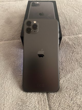 iPhone 11 Pro Max 64GB Gris Espacial - Con Caja