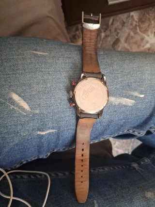 Reloj Lotus Negro y Rojo