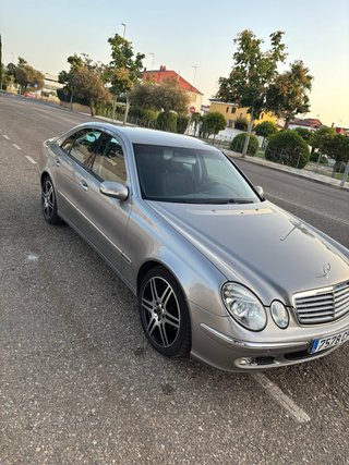Mercedes Clase E220 cdi