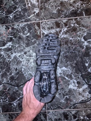 Nike Air Vapormax Plus negras, talla 43.