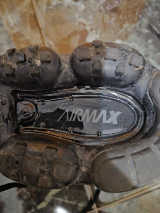 Nike Air Vapormax Plus negras, talla 43.
