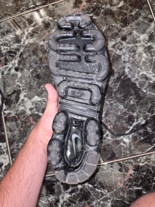 Nike Air Vapormax Plus negras, talla 43.
