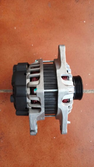 Alternador Hyundai Accent / Kia 12V 90A