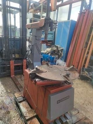 MAQUINA RUEDAS CHOLLO