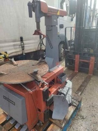 MAQUINA RUEDAS CHOLLO
