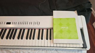Piano Roland FP-4