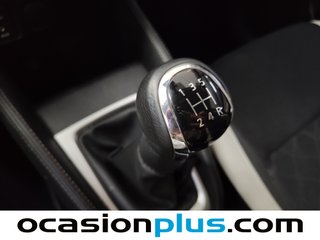 Nissan Micra 1.0 G Acenta 52 kW (71 CV)