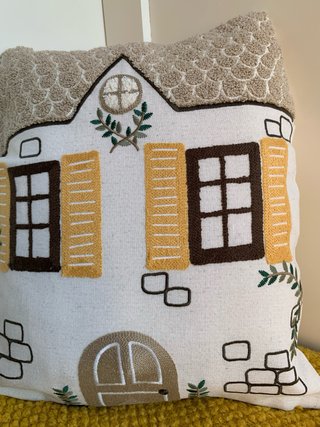 Funda para Cojín 40x35cm.decorativa. Casita Rural