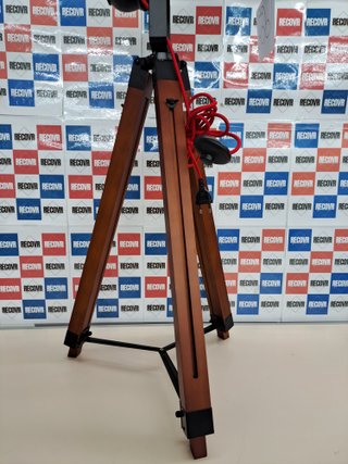 Lampada da terra a treppiede stile vintage - BarcelonaLED