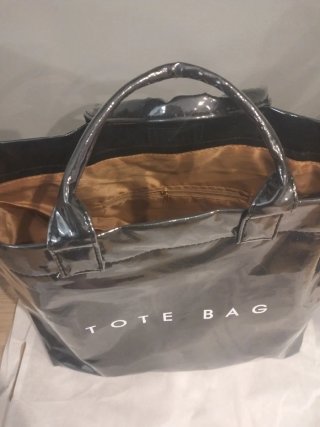 Bolso Tote Bag Negro y Plateado