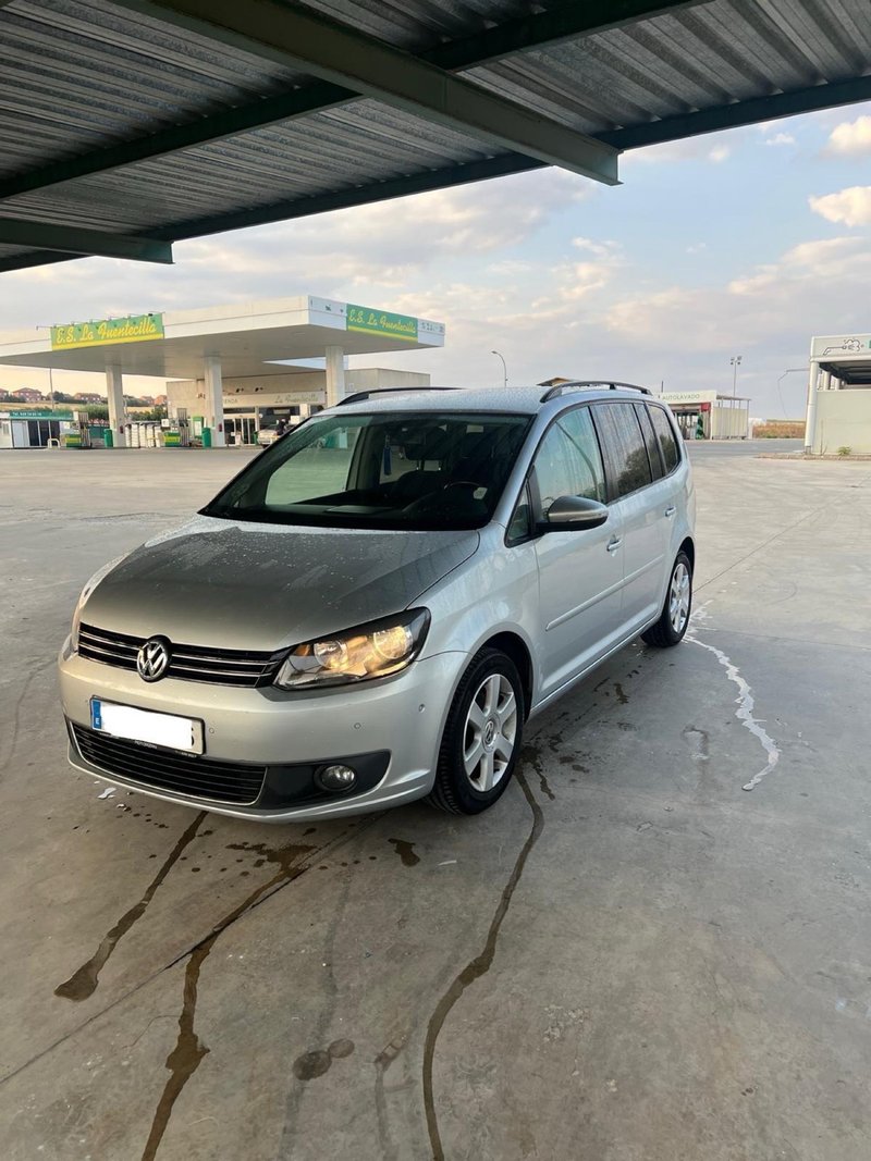 Volkswagen Touran 2013 - foto 1