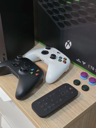 Xbox Series X 1TB LEER