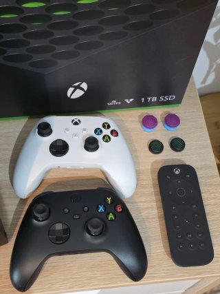 Xbox Series X 1TB LEER