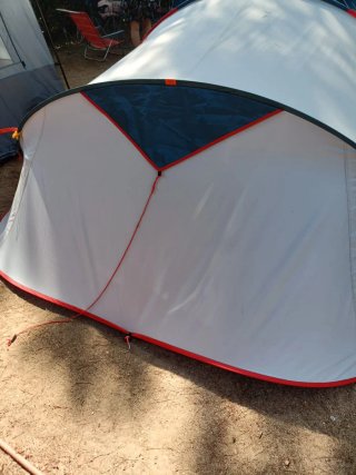 Quechua 2 segundos XL Fesh & Black.