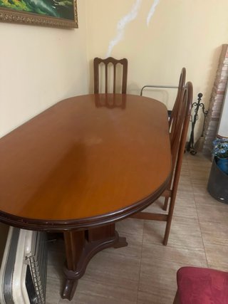 Conjunto de mesa y 6 sillas Precio negociable