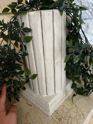 Macetero decorativo beige y verde