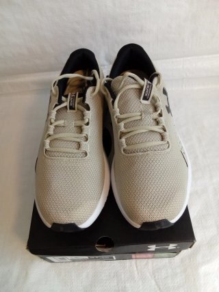 Zapatillas Under Armour niño beige/negro