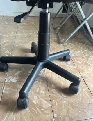 Silla de escritorio regulable gris