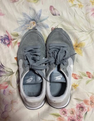Nike Internationalist Grigio e Bianco