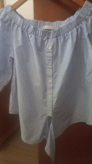 Camisa Off Shoulder Rayas Azul y Blanco
