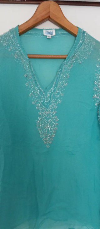Blusa Teal con Pedrería Talla L