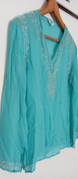 Blusa Teal con Pedrería Talla L