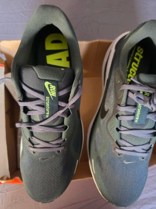 Sneakers running Nike Structure 26