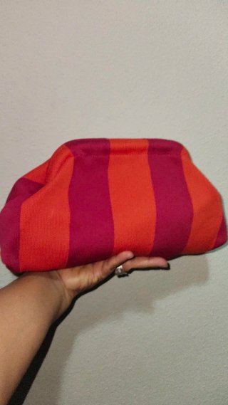 Bolso en tendencia rosa con naranja