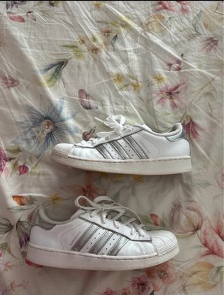 Adidas superstar