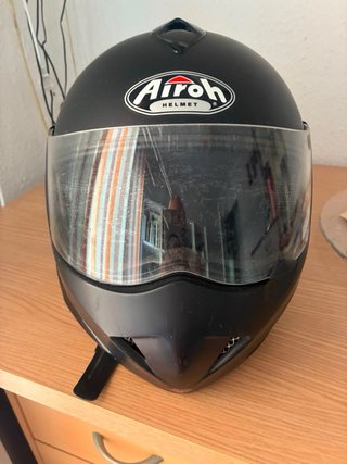 Casco de moto negro