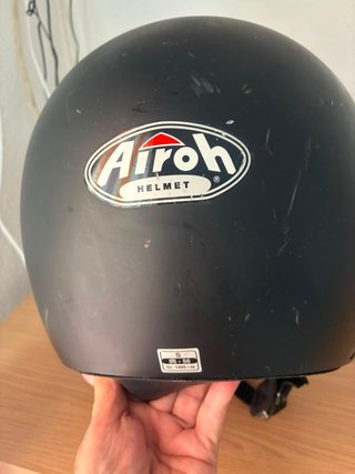Casco de moto negro