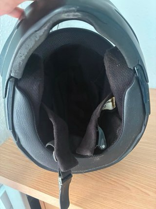 Casco de moto negro