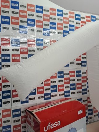 Maniquí de planchado y secado automático para ropa.