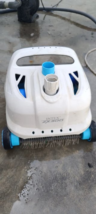 Robot limpia fondos