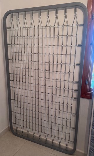Cama vintage con somier y colchón