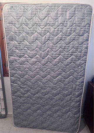 Cama vintage con somier y colchón
